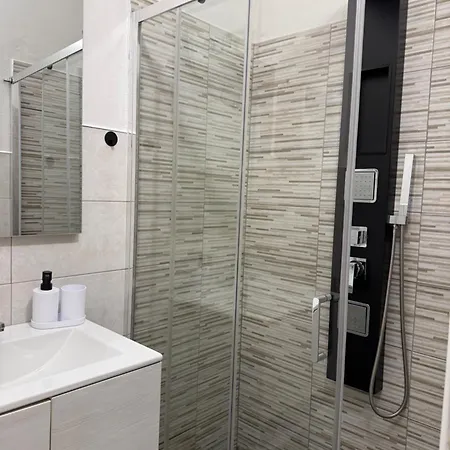 דירה Tosk House *