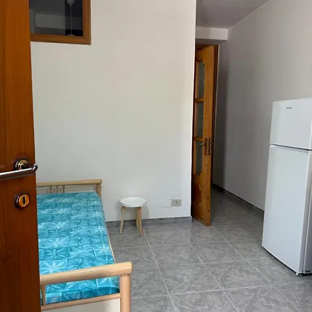 Tosk House アパート ペスキチ